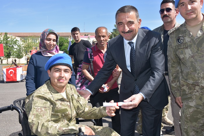 Vali Hacıbektaşoğlu, Temsili Askerlik ve Yemin Töreni’ne Katıldı