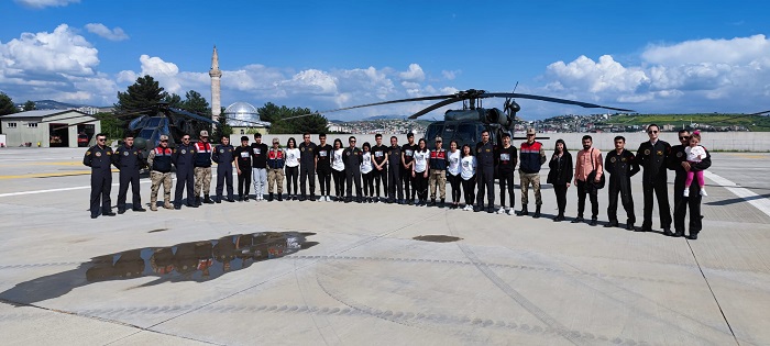 Siirt’te Dünya Pilotlar Gününde Öğrencilere Özel Gösteri
